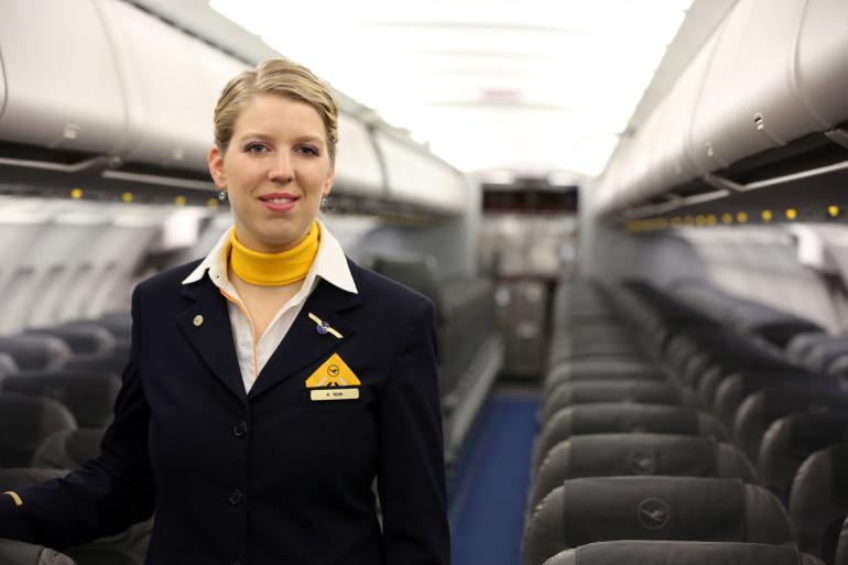 Стюардесса Lufthansa